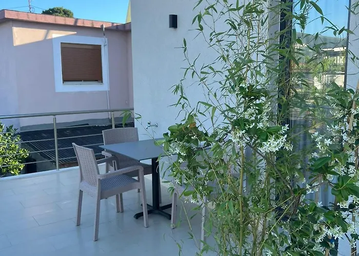 Dangolli House
